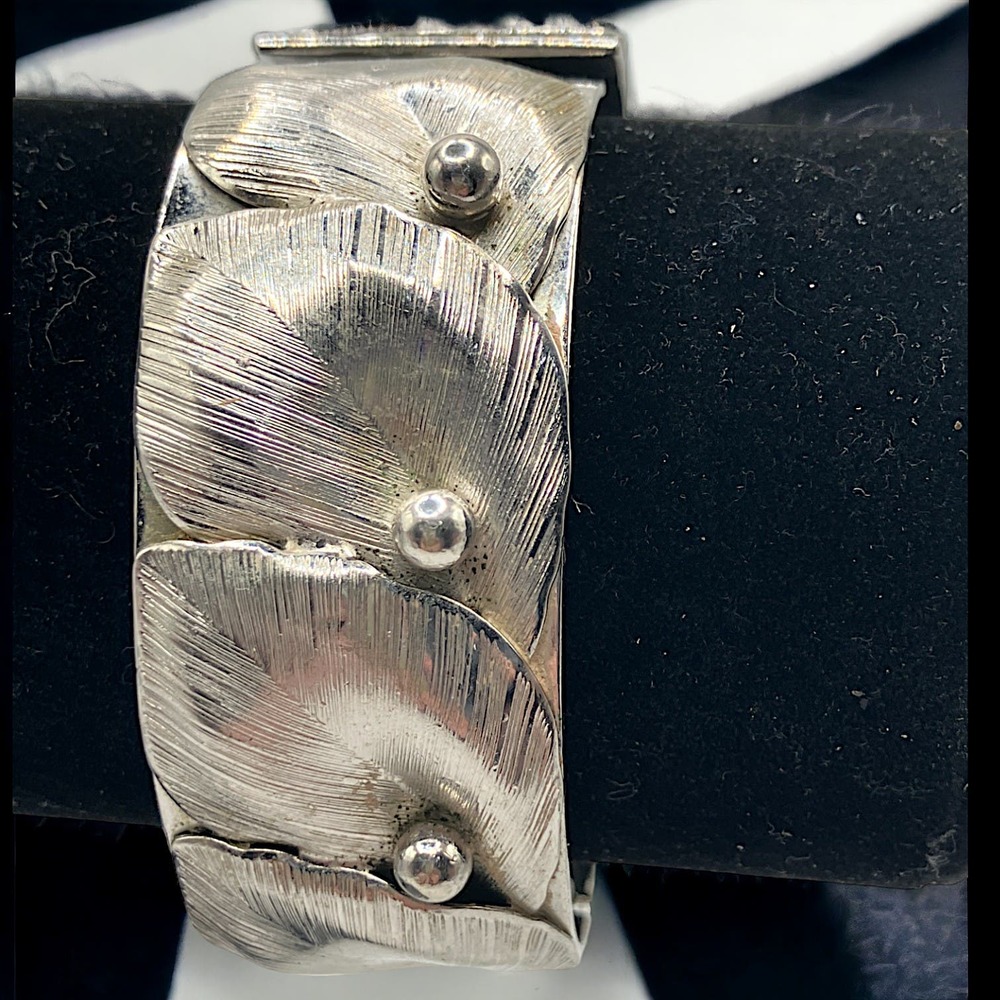 Vintage Whiting & Davis Silver-Tone Leaf Motif Hinged Bracelet!